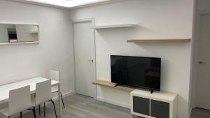 Fantastico Bajo con patio junto a la playa