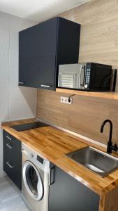 Fantastico Bajo con patio junto a la playa