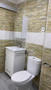 Fantastico Bajo con patio junto a la playa