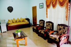 Holidayincoorg Royal Mansion