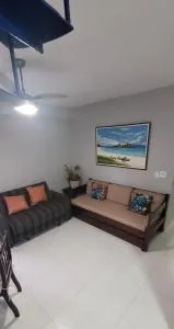 CABO FRIO Praia do Forte Fte Mar charmoso 2 qtos 7 pessoas - Škorak