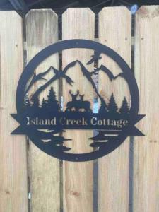 Peaceful Gateway to Island Creek Cottage