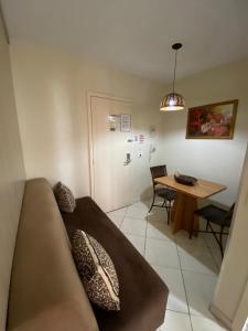 Flats próximo ao Shopping Singapura - pode descer com bebidas para o Park Aquático 612