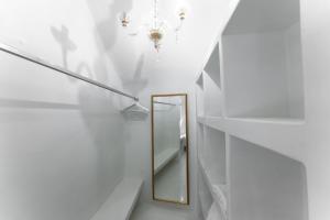 Sun Naam Home Santorini with heated jacuzzi