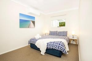 Hayes Beach House I Award Winner I 4 Mins to Beach
