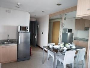 Relaxing Big Studio Bedroom