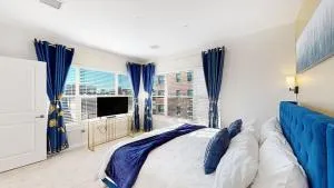 Blue 2 Bed 2 Bath Executive Suite Near Train # 305 - Melrose