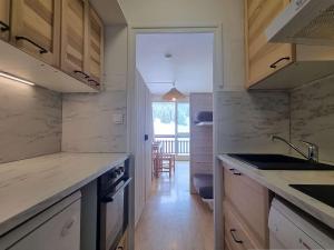 Appartements Studio cosy au pied des pistes - 4 pers., Wifi gratuit, Parking inclus - FR-1-525-257 : photos des chambres