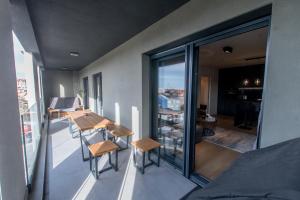 MAAN BZ15 Luxury Apartment with free private garage