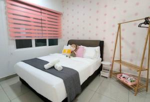 IPOH CITY CENTRE Majestic10 Homestay Pool View 3 mins Walking to Famous Food Places & 15mins to Old Town Ipoh by Happy Homestay