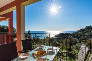 Studio Apartment with adult and childrens pool and sea view - Pelekas Beach