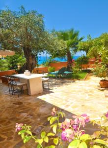 House Angelos D with sea view and private garden - Agios Gordios Beach