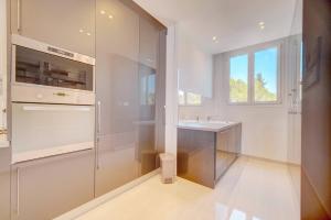Brand New Three Bedroom Apartment with Sea views