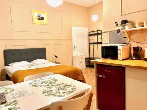 Petite Visite No 4A i 4B