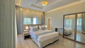 Loren Served Apartments AL Coniche