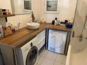 centre Pierrefonds superbe appartement + parking