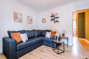 Stylish 2-Bed City-Centre Home in Chester by 53 Degrees Property - Ideal for Couples & Groups - Sleeps 6