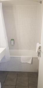 Hotels Campanile Hotel Chantilly : photos des chambres