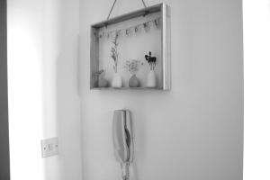 Spacious London apartment 5 min walk to Leytonstone Underground Station and 5 stops to zone 1