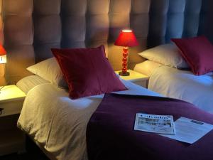 Hotels Les 3 rois by YY : photos des chambres