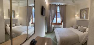 Hotels Logis Hotel des Messageries : photos des chambres