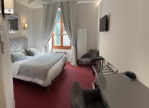 Hotels Logis Hotel des Messageries : photos des chambres