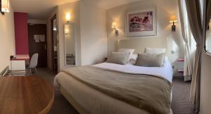 Hotels Logis Hotel des Messageries : photos des chambres