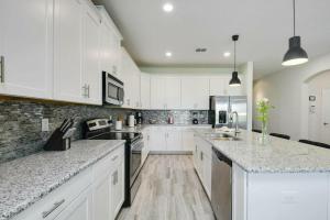 Amazing 6Bedrooms5BathroomsPool At Solterra