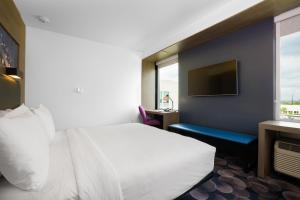 Aloft, Guest room, 1 King room in Aloft Austin Airport