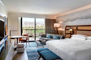 Guest room, 1 King, Sofa bed, Pool view, Balcony room in JW Marriott Desert Springs Resort & Spa