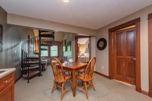 A311 One Bedroom & Loft Lake View