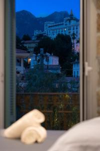Hotels Hotel De Belgique a Menton : photos des chambres