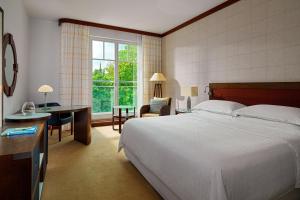 Superior, Guest room, 1 King room in Sheraton Sopot Hotel