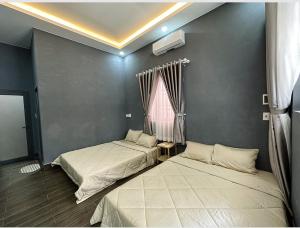 Căn Hộ 4 Phòng Ngủ (Four-Bedroom Apartment)