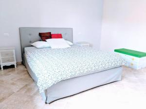 Boutique Apartment no 24 with Sea View and large Pool