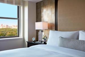 Central Park View King Room Upper Floor room in JW Marriott Essex House New York