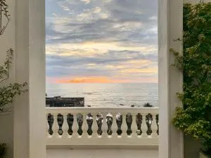 Sea La Vie! At De Saram Residencies- Mount Lavinia - Watumulla