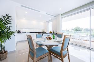 Adega Marina Apartments - Urban View