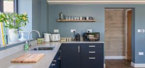 Green End Farm Cottages - The Cow Barn