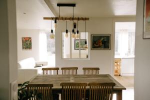 Beautiful house in the heart of its pine forest - private pool