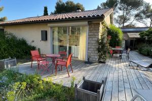 Maisons de vacances Beautiful house in the heart of its pine forest - private pool : photos des chambres