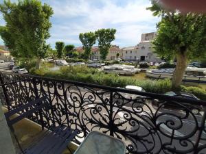 Appartements Appartement avec balcon, bord du canal, Wifi. : photos des chambres