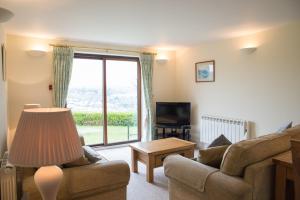 Kingswear Park Club with Swimming Pool & Spa