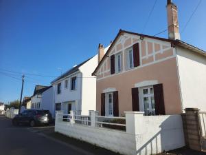 Maisons de vacances Maison au calme, proche centre et mer, jardin clos : Maison 2 Chambres