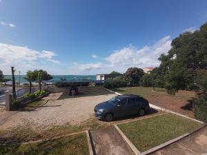 Apartments Elvir Vrsi 