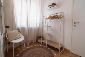 Tra i tetti di Campetto, attico con terrazzo e ascensore e parcheggio gratuito