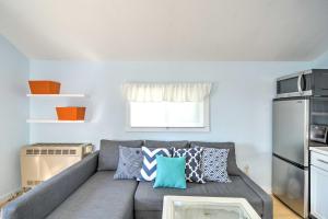 Tiny House Cottage 6 with Dock on Crooked Lake