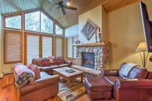 Steamboat Springs Townhome 1 Block to Ski Lifts! - ستيمبوت سبرينغز
