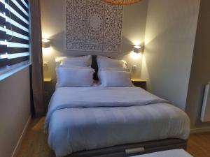 B&B / Chambres d'hotes La Petite Perle de Quimper : Chambre Double avec Salle de Bains Privative