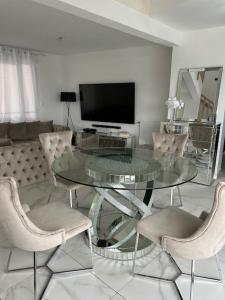 Appartements Appart duplex 87m2 pres d’Airbus : photos des chambres